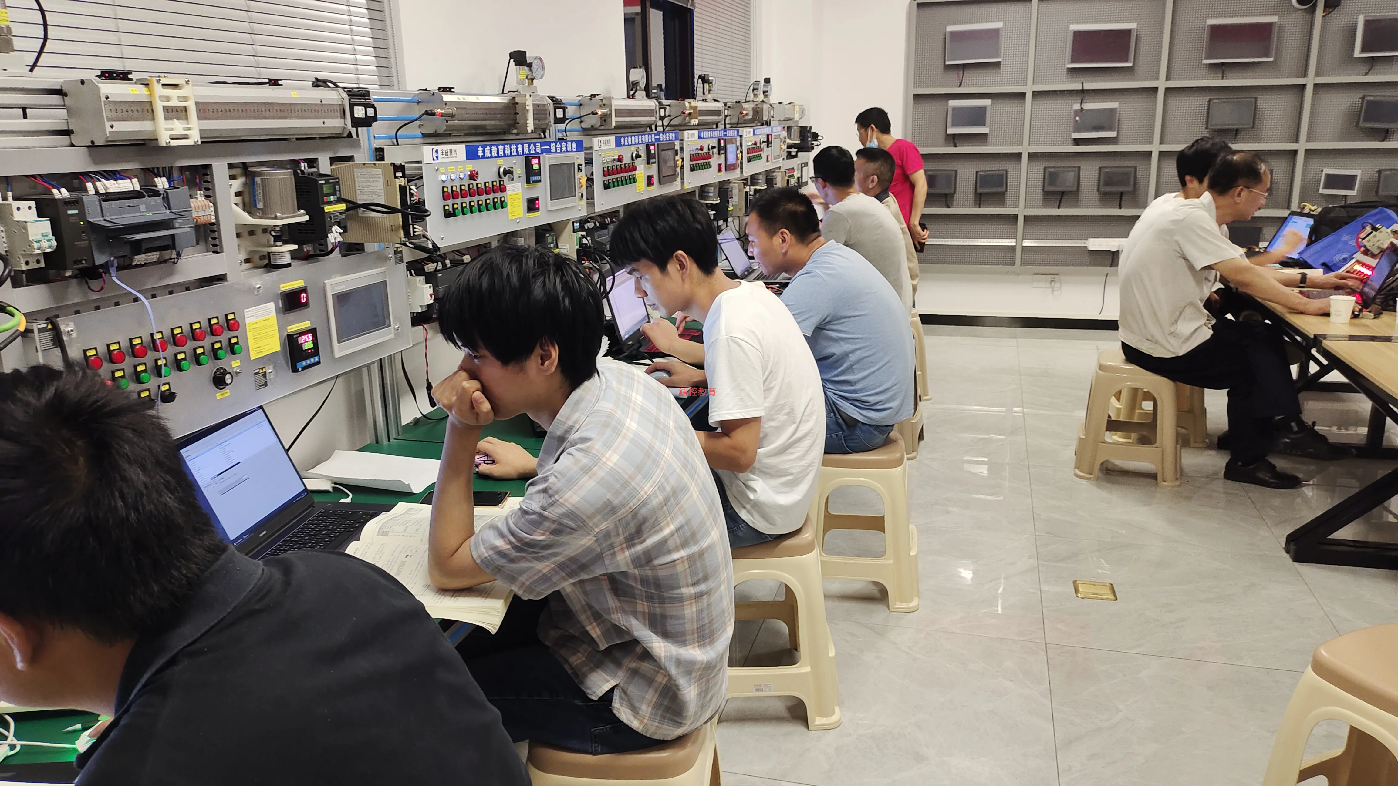 PLC編程培訓課程如何選擇